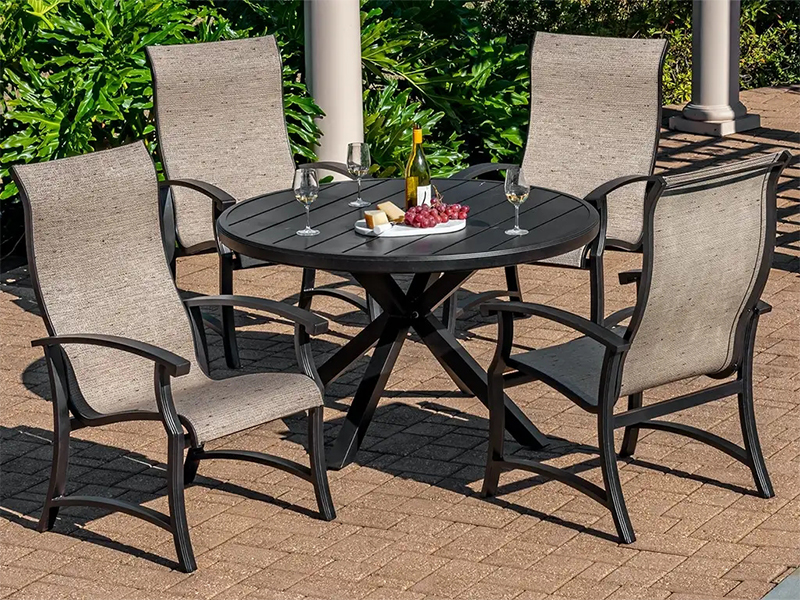 Lodge gammelt bronsealuminium med slynge 5-delers spisebord (48 tommer spisebord)